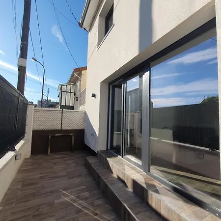 Maison De A 14min De La Defense Casa de Férias Bois-Colombes